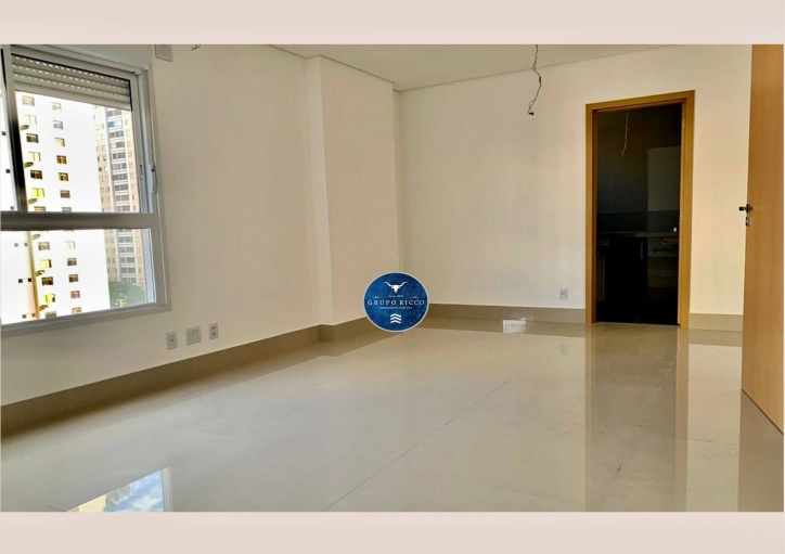 Apartamento à venda com 4 quartos, 223m² - Foto 2