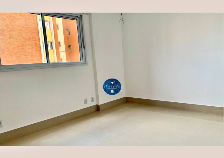 Apartamento à venda com 4 quartos, 223m² - Foto 7