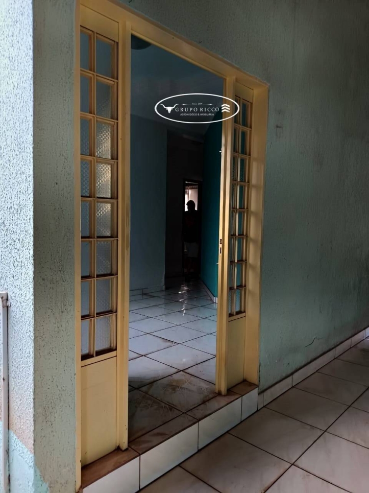 Casa à venda com 2 quartos, 100m² - Foto 4