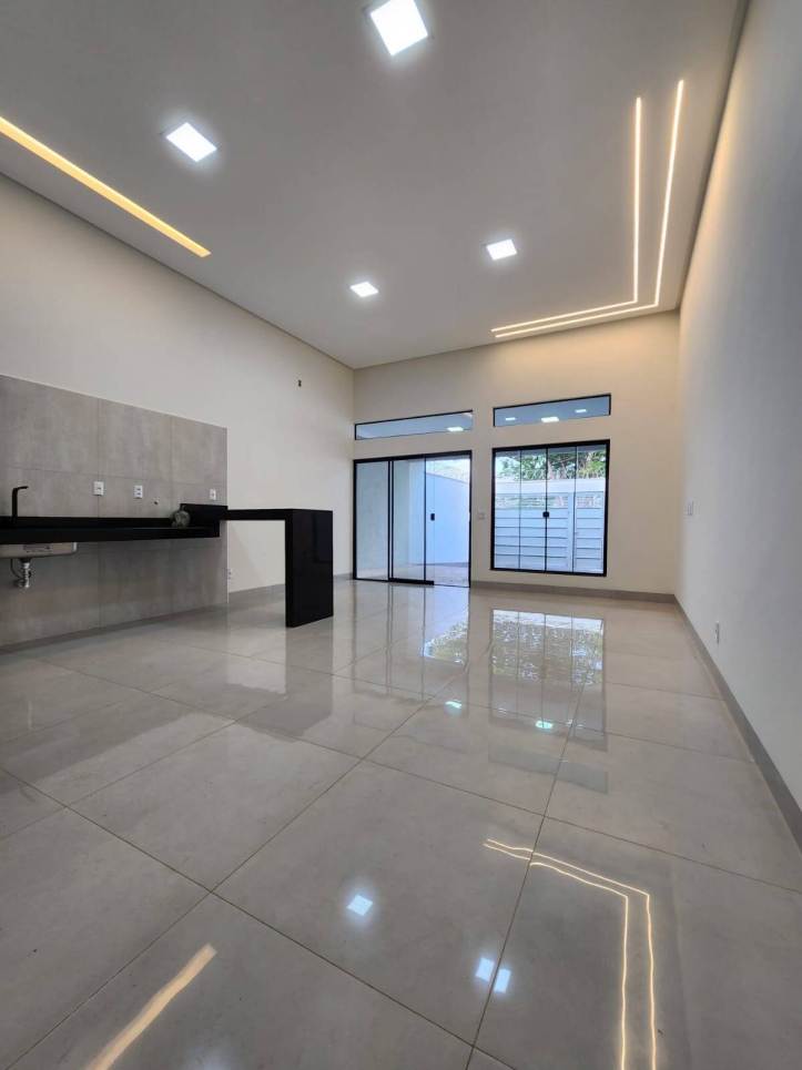 Casa à venda com 3 quartos, 134m² - Foto 2