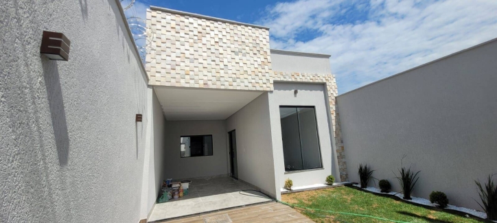 Casa à venda com 3 quartos, 120m² - Foto 1