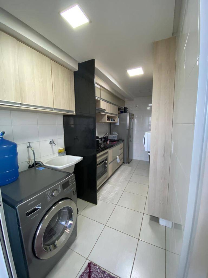 Apartamento à venda com 2 quartos, 78m² - Foto 3