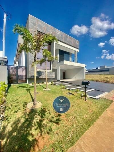 Casa de Condomínio à venda com 3 quartos, 245m² - Foto 2