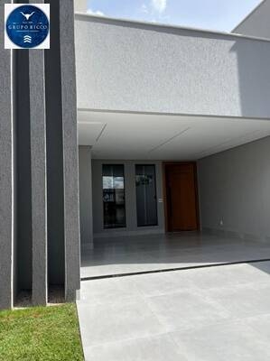 Casa à venda com 3 quartos, 150m² - Foto 1