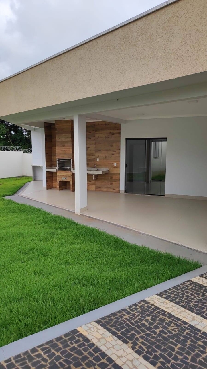 Casa à venda com 3 quartos, 123m² - Foto 1