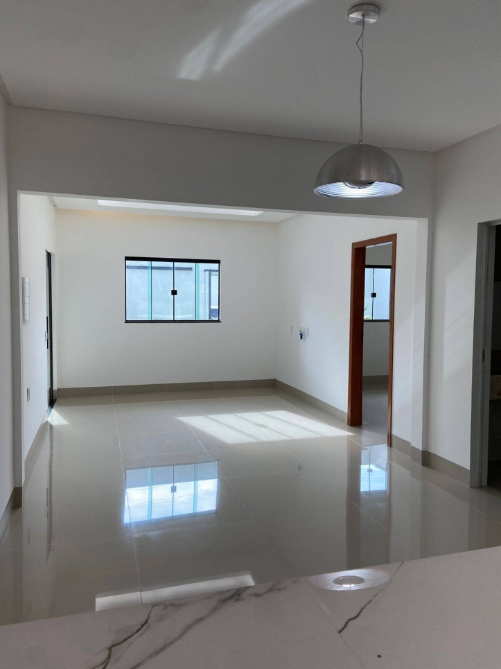 Casa à venda com 5 quartos, 283m² - Foto 4