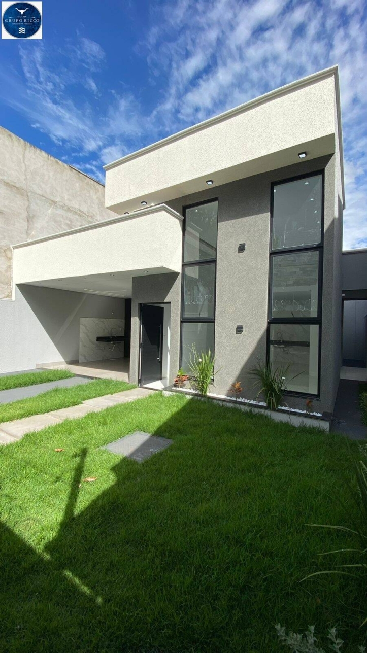 Casa à venda com 2 quartos, 127m² - Foto 1