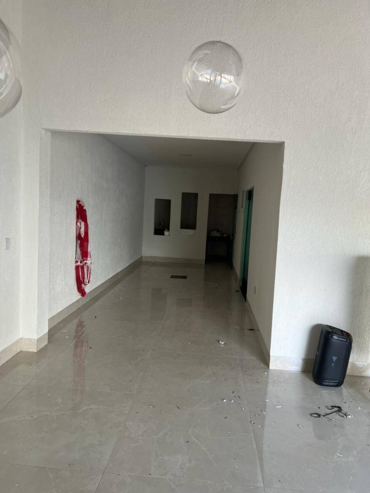 Casa à venda com 3 quartos, 200m² - Foto 8