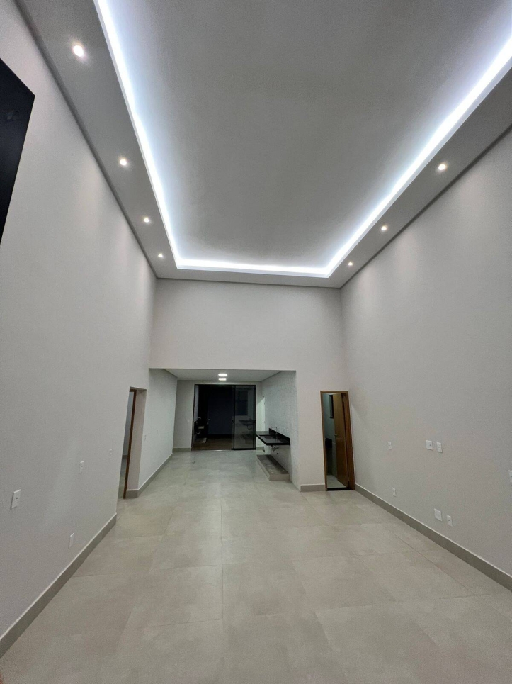 Casa à venda com 3 quartos, 161m² - Foto 3