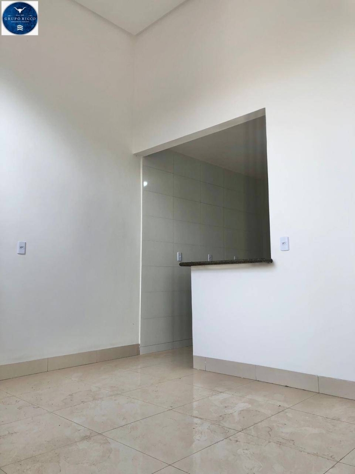 Casa à venda com 2 quartos, 79m² - Foto 3