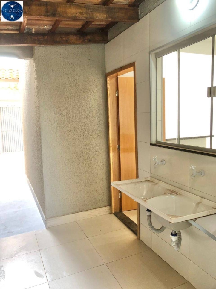 Casa à venda com 2 quartos, 79m² - Foto 20