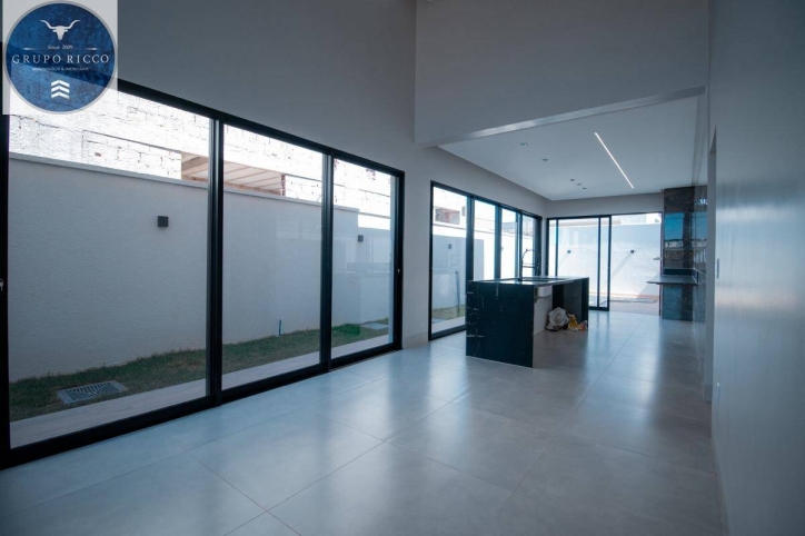 Casa à venda com 3 quartos, 151m² - Foto 3