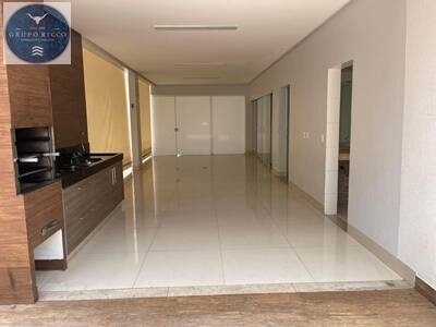 Casa de Condomínio à venda com 3 quartos, 231m² - Foto 4