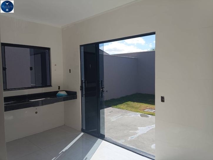 Casa à venda com 3 quartos, 100m² - Foto 10