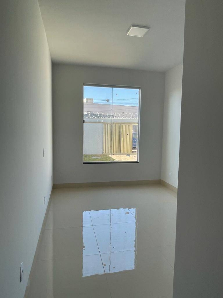 Casa à venda com 3 quartos, 110m² - Foto 2