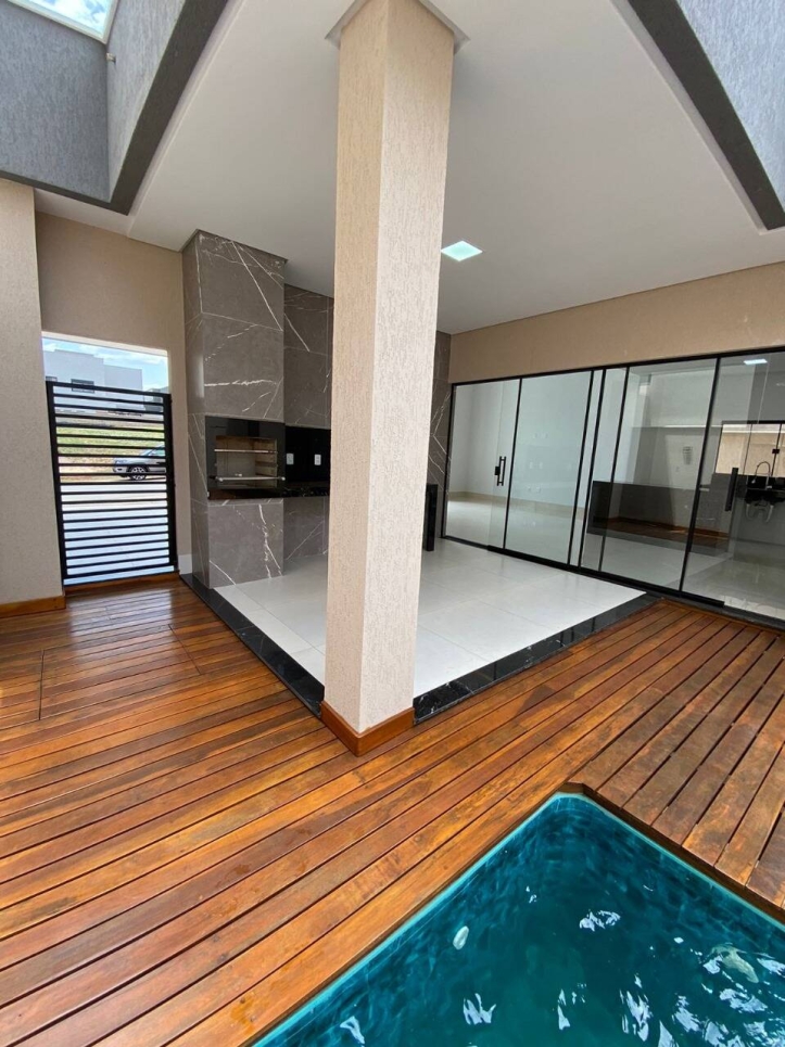 Casa à venda com 3 quartos, 158m² - Foto 14