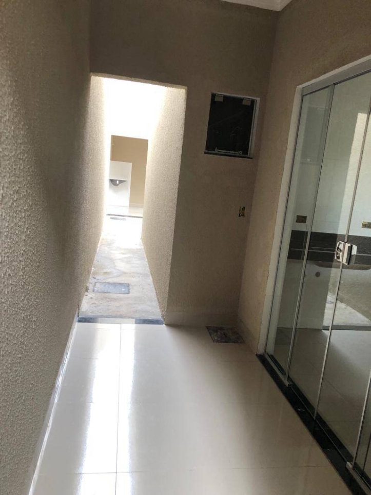 Casa à venda com 2 quartos, 100m² - Foto 3