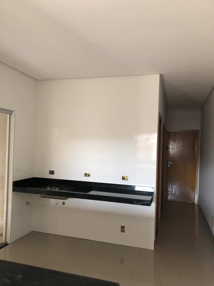 Casa à venda com 2 quartos, 100m² - Foto 7