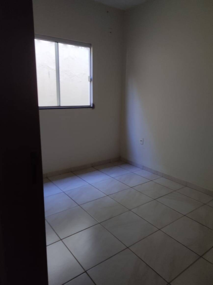 Casa à venda com 3 quartos, 106m² - Foto 2