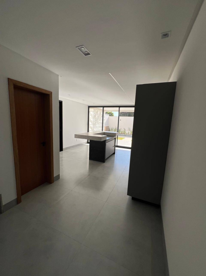 Casa à venda com 3 quartos, 210m² - Foto 8