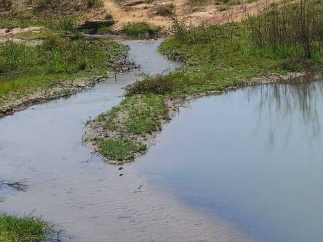 Venda em zona rural - Aragoiânia