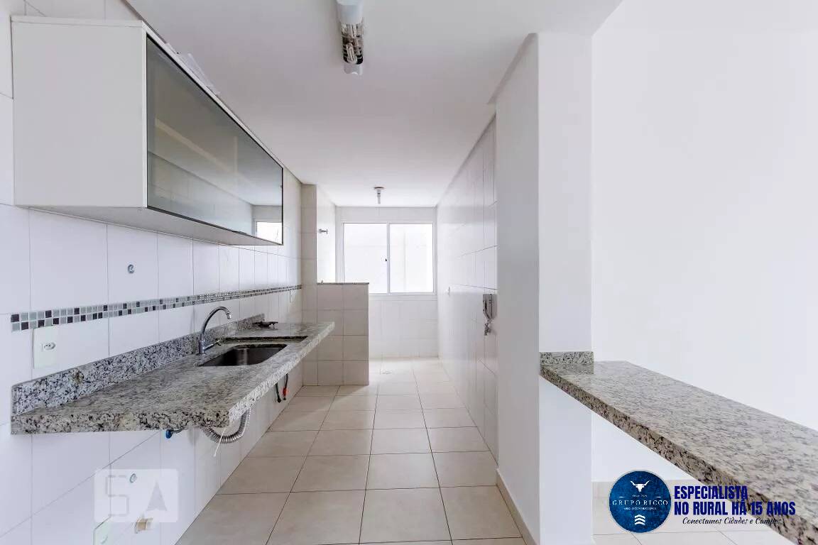 Apartamento à venda com 2 quartos, 64m² - Foto 1