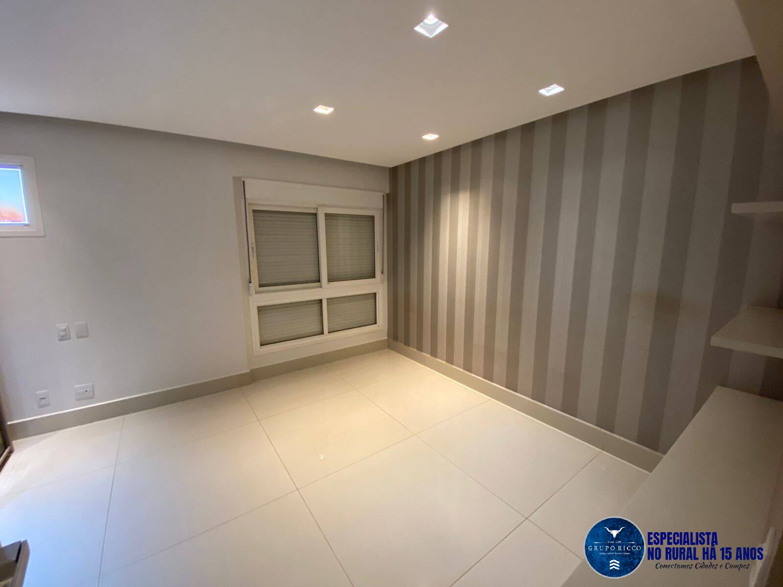 Apartamento à venda com 3 quartos, 265m² - Foto 9