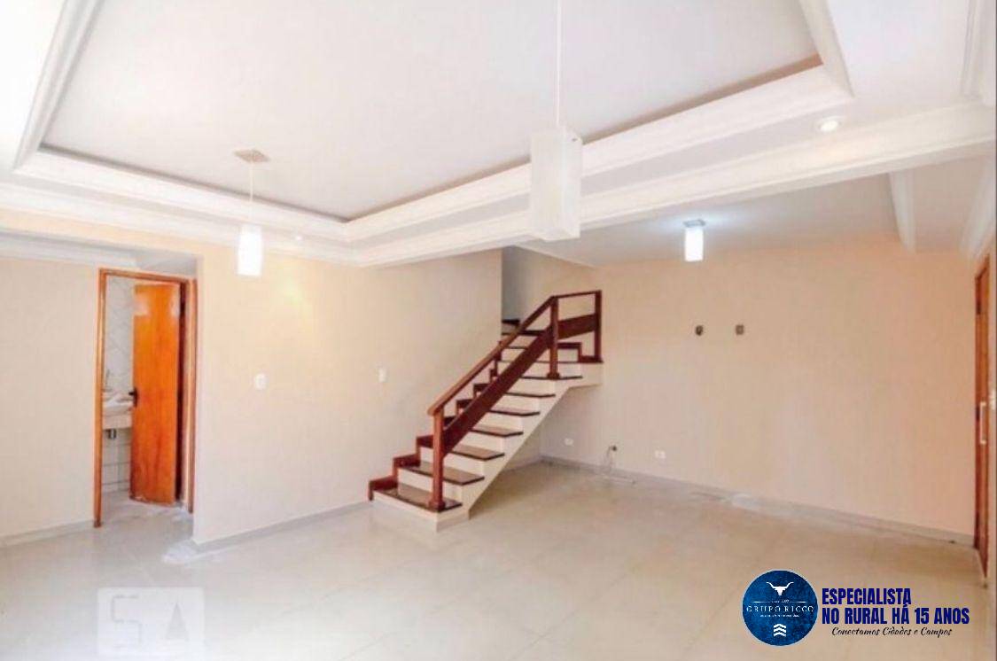 Sobrado à venda com 4 quartos, 200m² - Foto 2