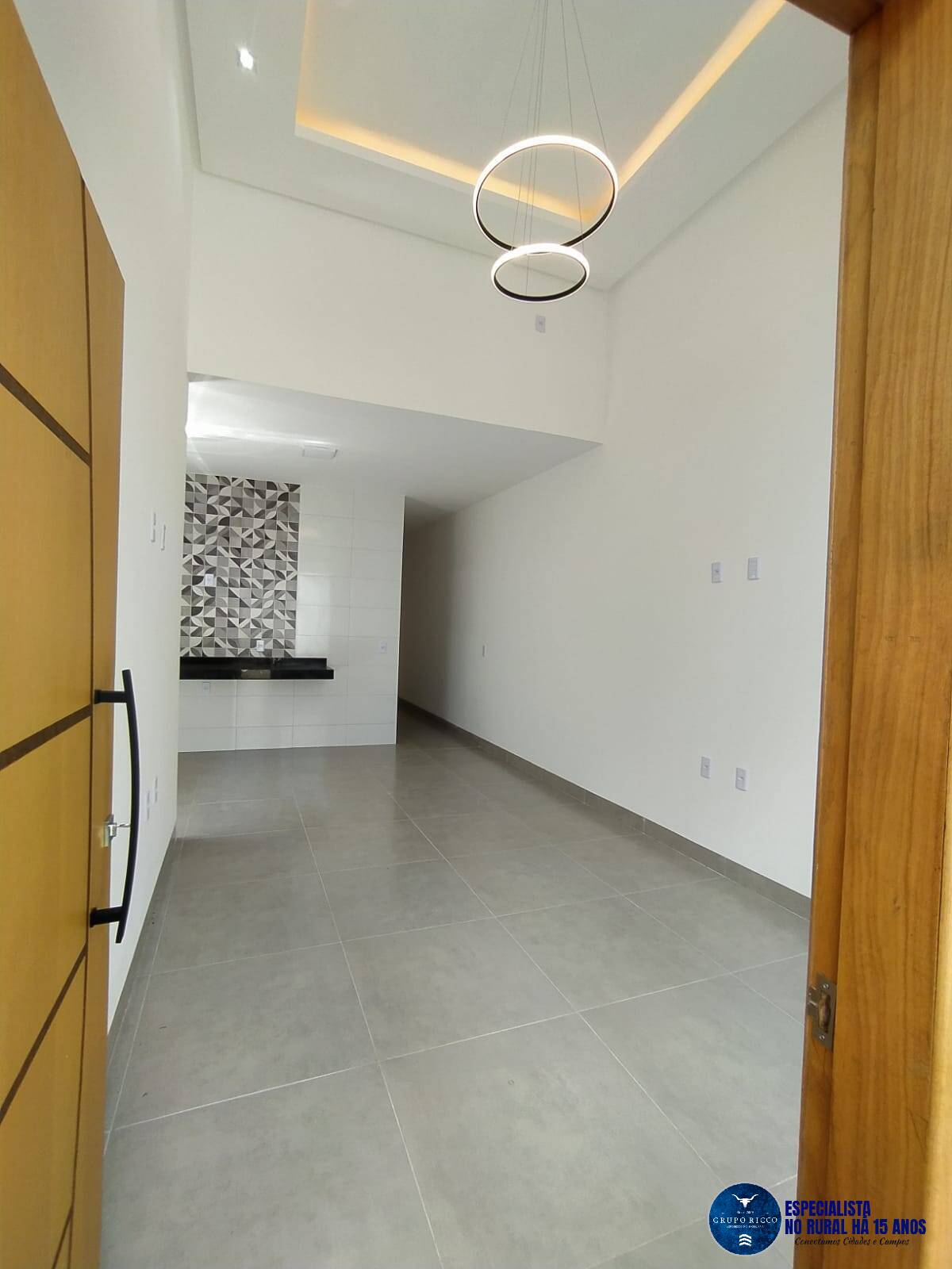 Casa à venda com 3 quartos, 137m² - Foto 2