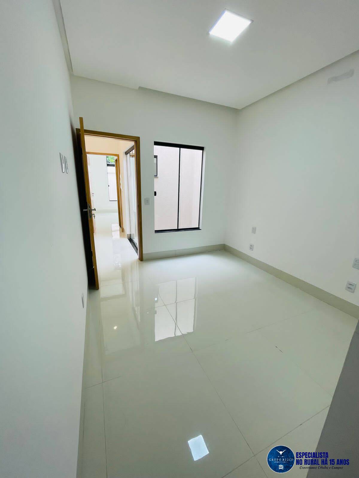 Casa à venda com 3 quartos, 137m² - Foto 2