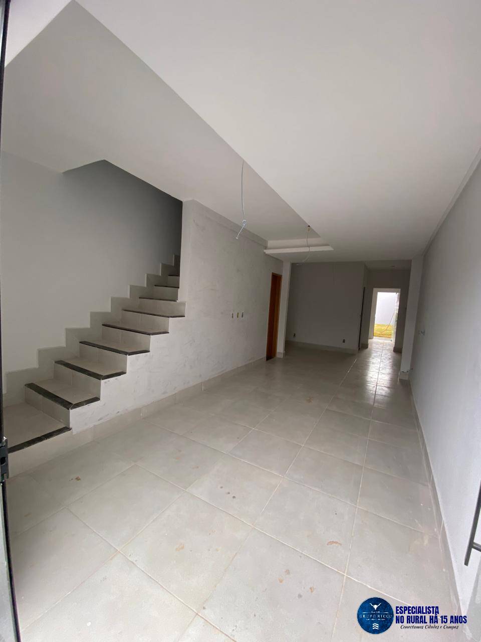 Sobrado à venda com 2 quartos, 99m² - Foto 2