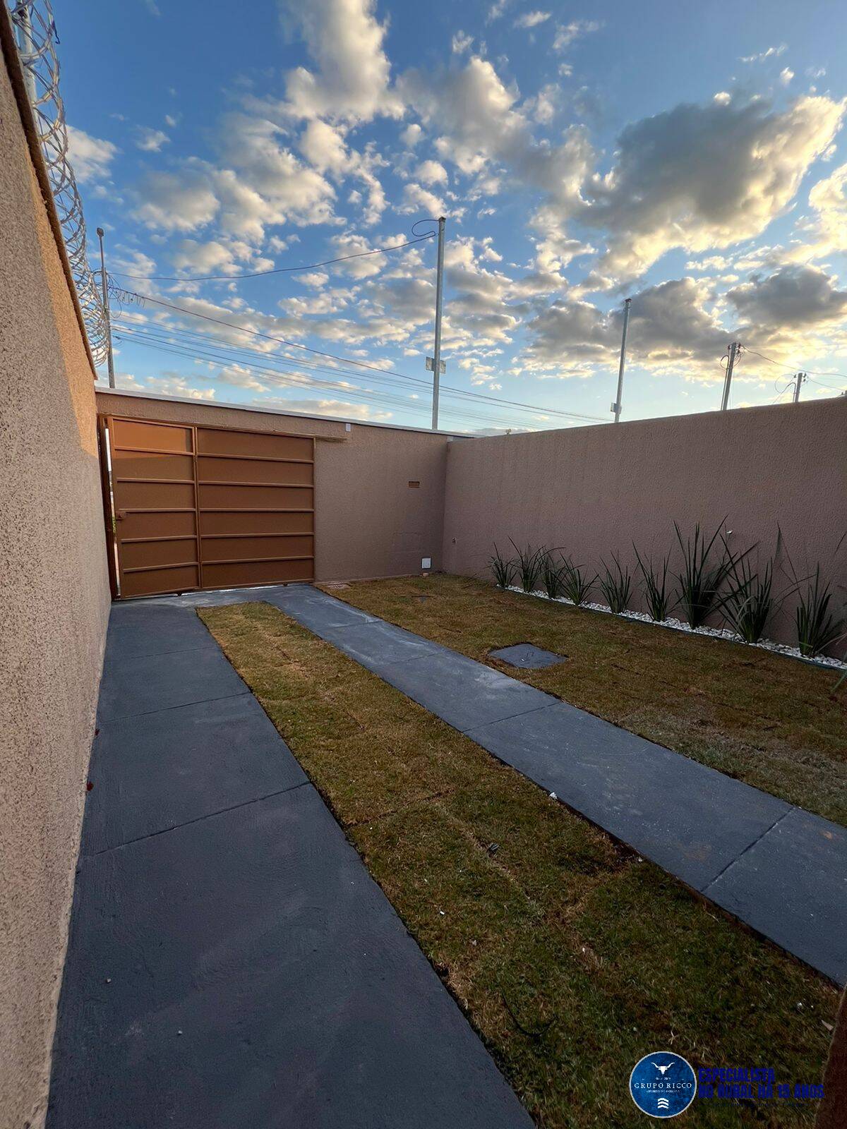 Casa à venda com 2 quartos, 60m² - Foto 10