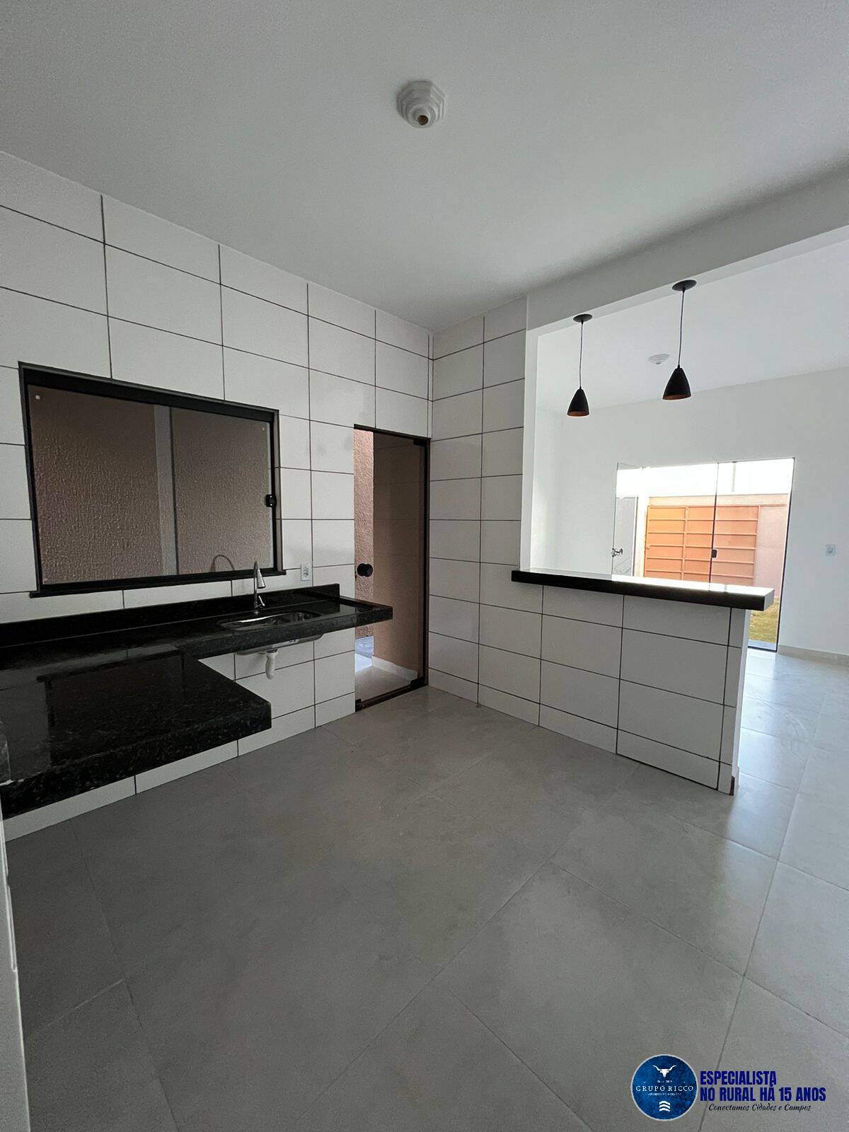 Casa à venda com 2 quartos, 60m² - Foto 5