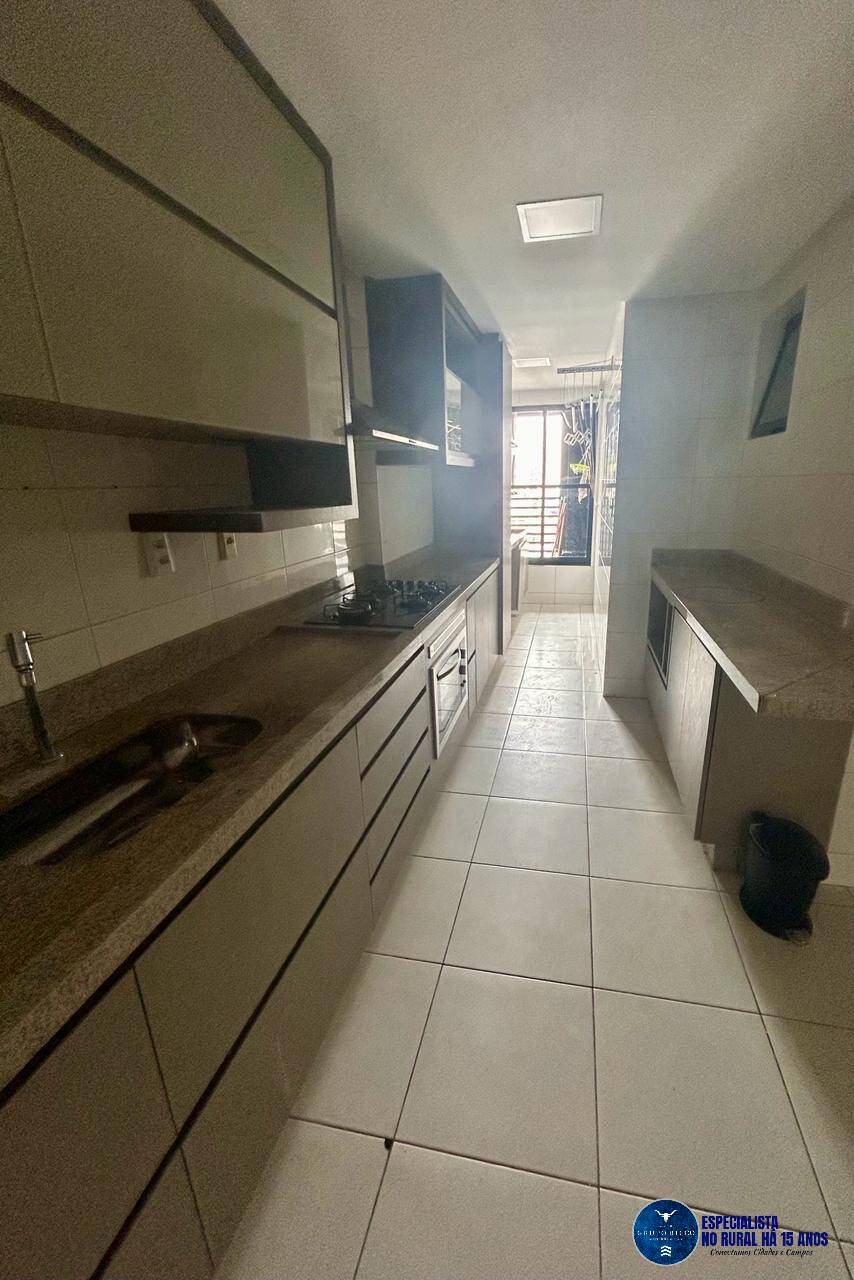 Apartamento à venda com 3 quartos, 113m² - Foto 2