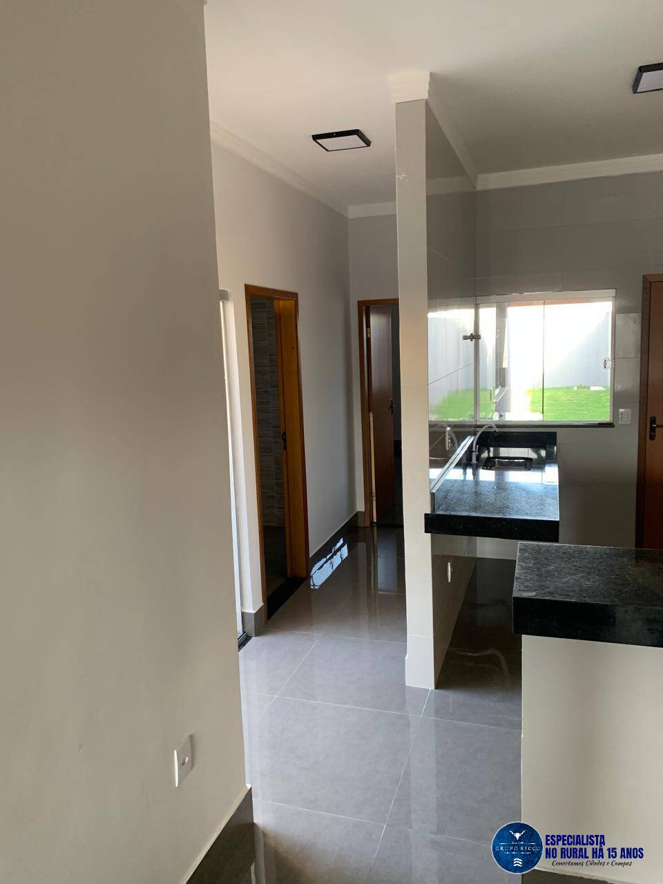 Casa à venda com 3 quartos, 100m² - Foto 5