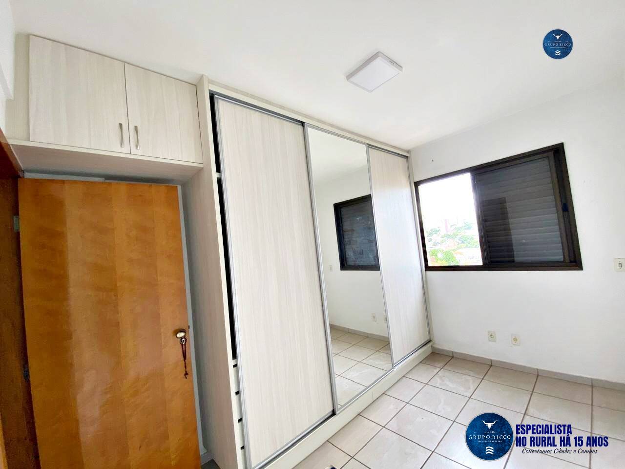 Apartamento à venda com 3 quartos, 120m² - Foto 9