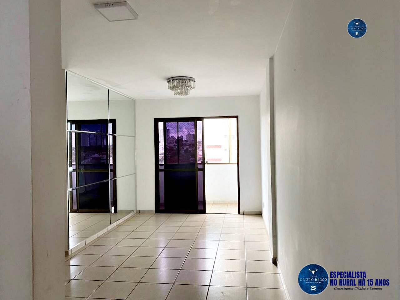 Apartamento à venda com 3 quartos, 120m² - Foto 2