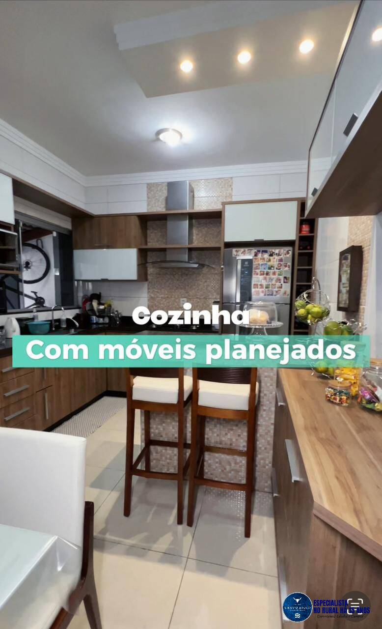 Casa à venda com 3 quartos, 127m² - Foto 2