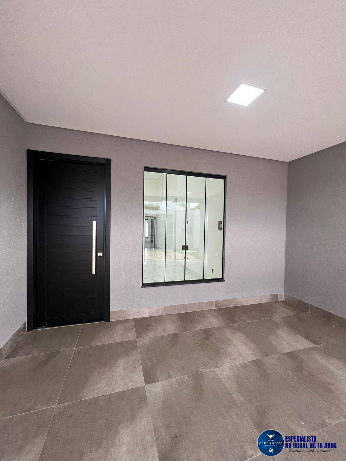 Casa à venda com 3 quartos, 170m² - Foto 2