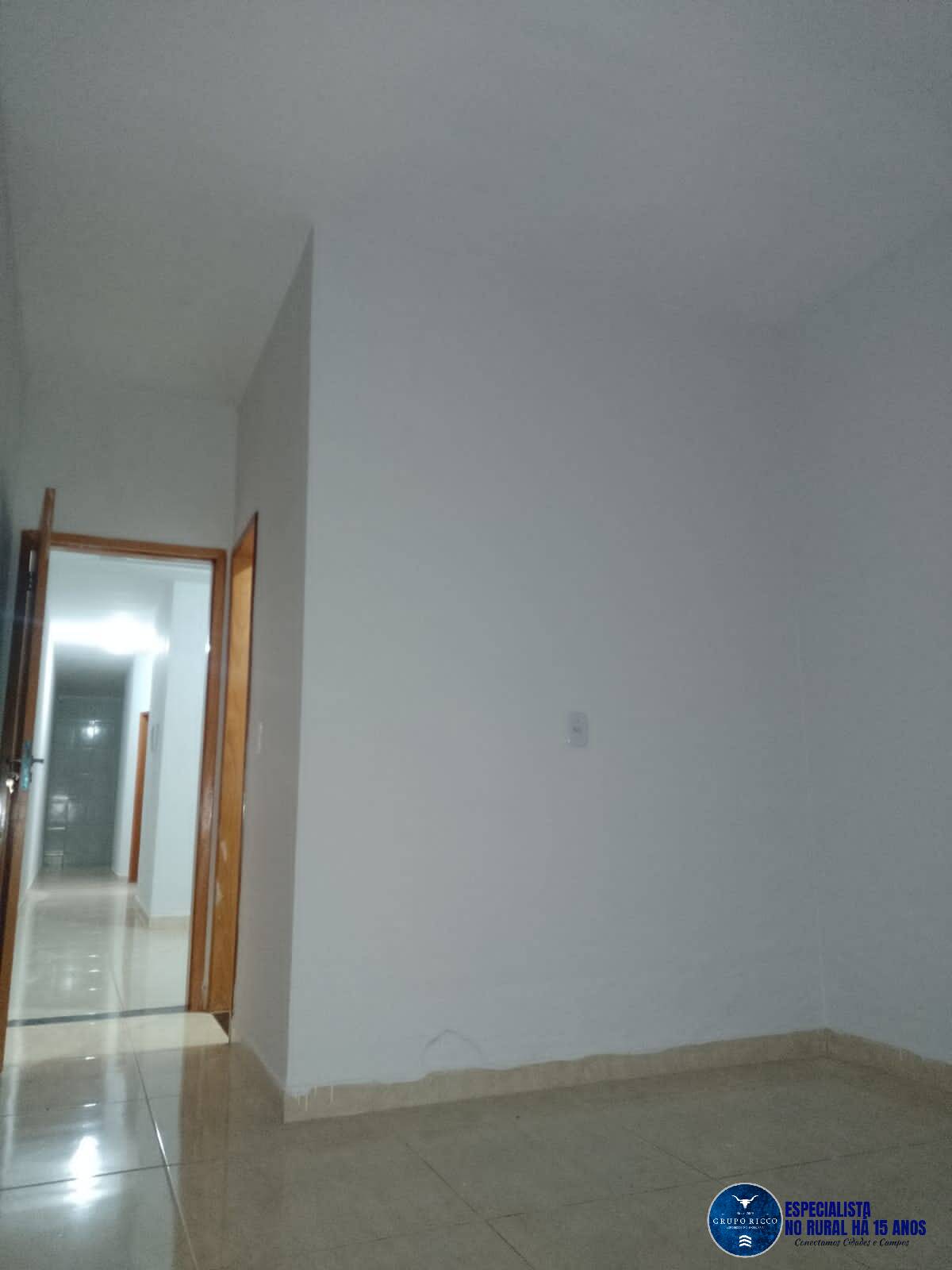 Casa à venda com 3 quartos, 100m² - Foto 3