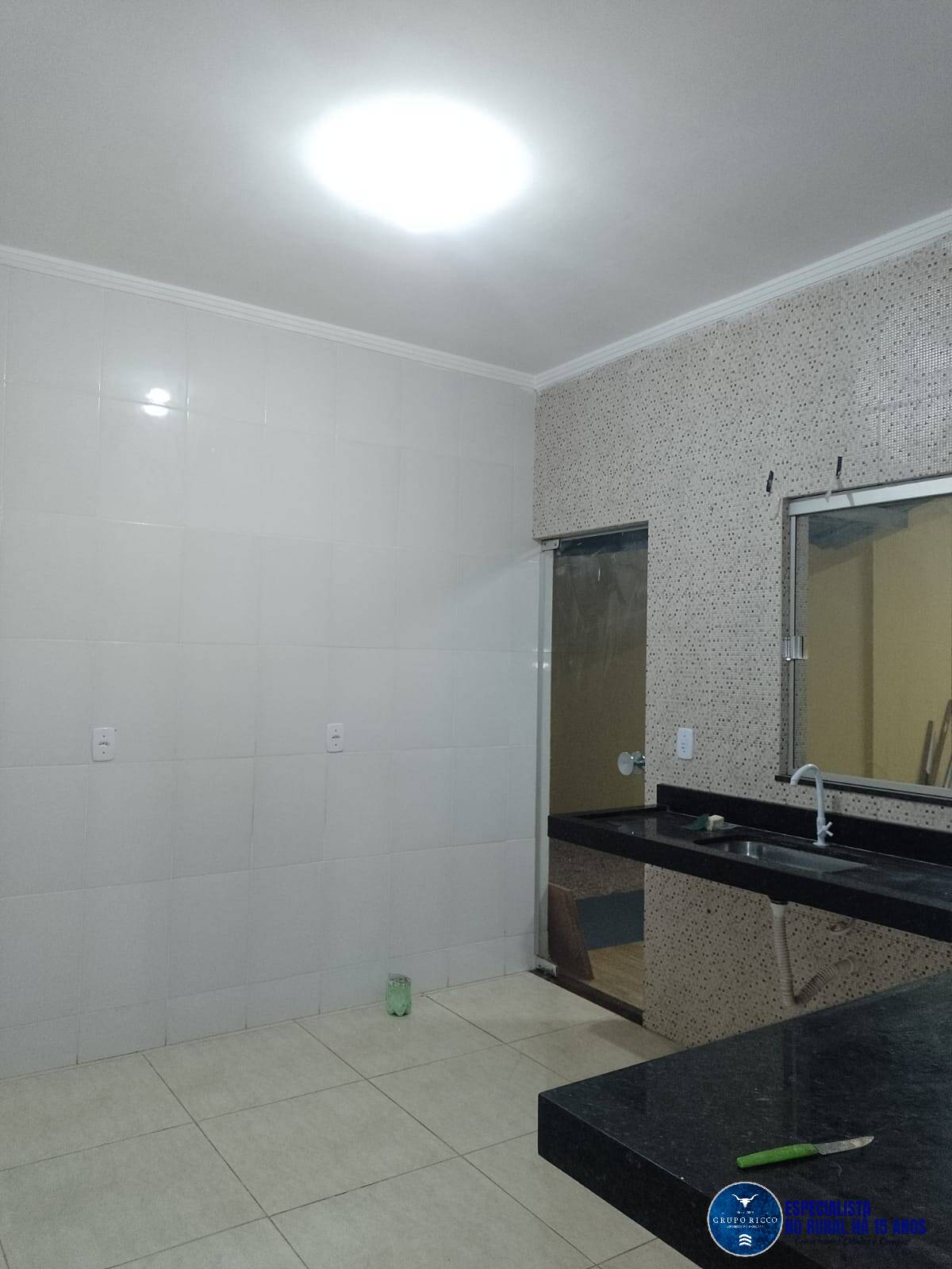 Casa à venda com 3 quartos, 100m² - Foto 7