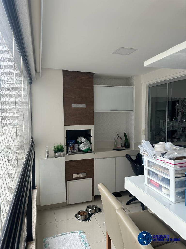 Apartamento à venda com 3 quartos, 111m² - Foto 9