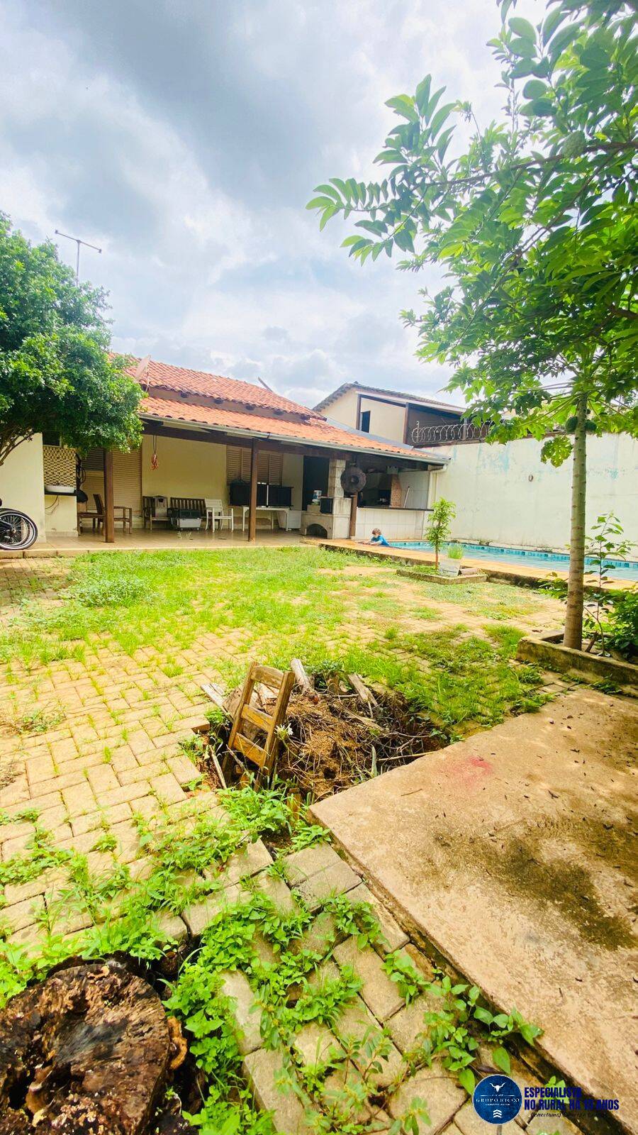 Casa à venda com 3 quartos, 250m² - Foto 2