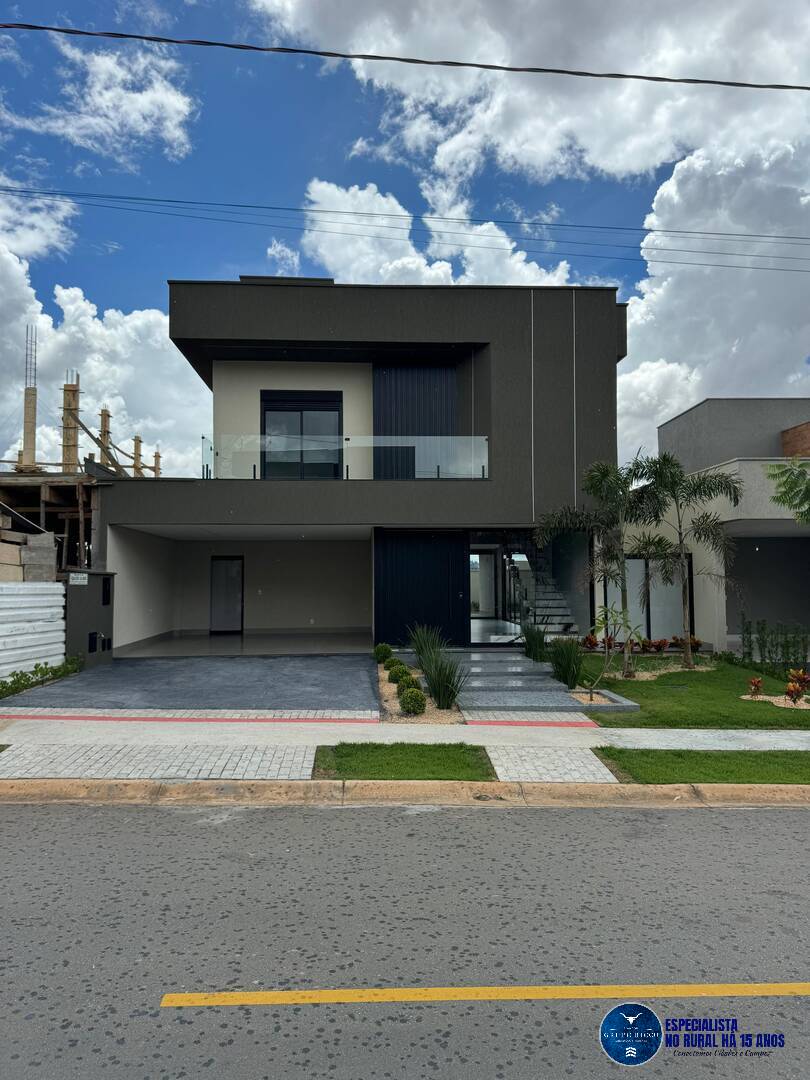 Casa de Condomínio à venda com 4 quartos, 274m² - Foto 1