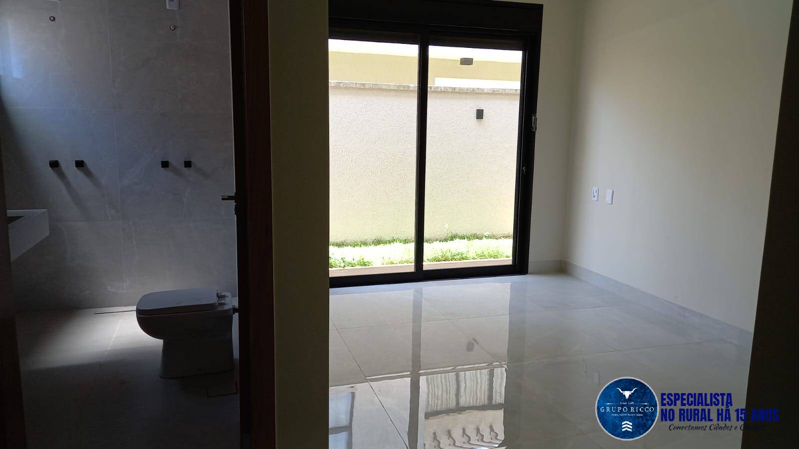 Casa de Condomínio à venda com 3 quartos, 160m² - Foto 3