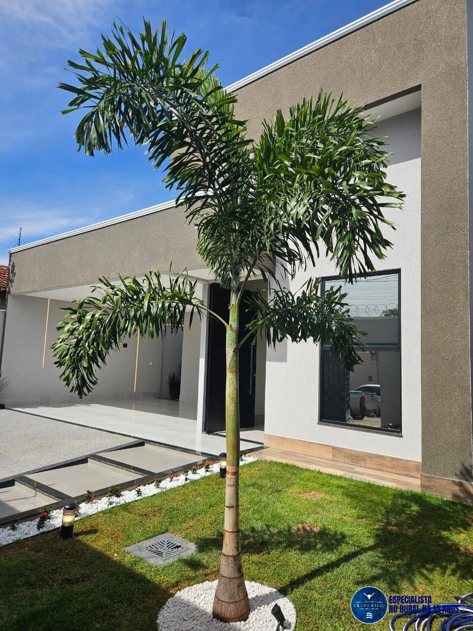 Casa à venda com 3 quartos, 172m² - Foto 1