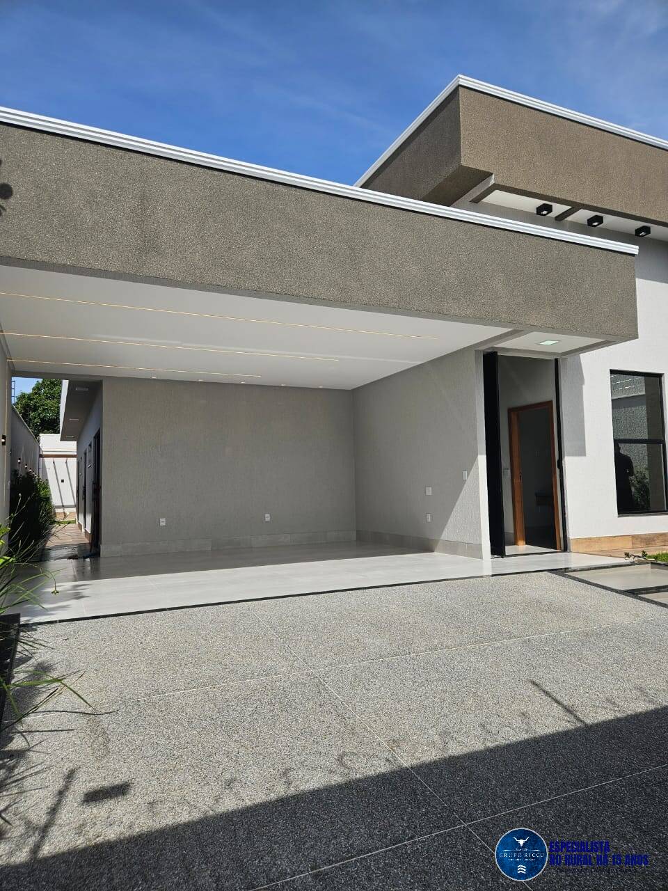 Casa à venda com 3 quartos, 172m² - Foto 2