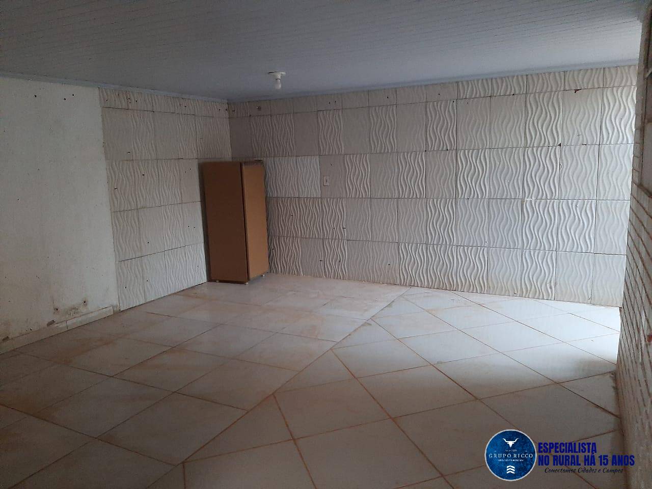 Casa à venda com 2 quartos, 250m² - Foto 4