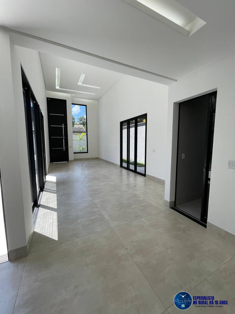 Casa à venda com 3 quartos, 200m² - Foto 5