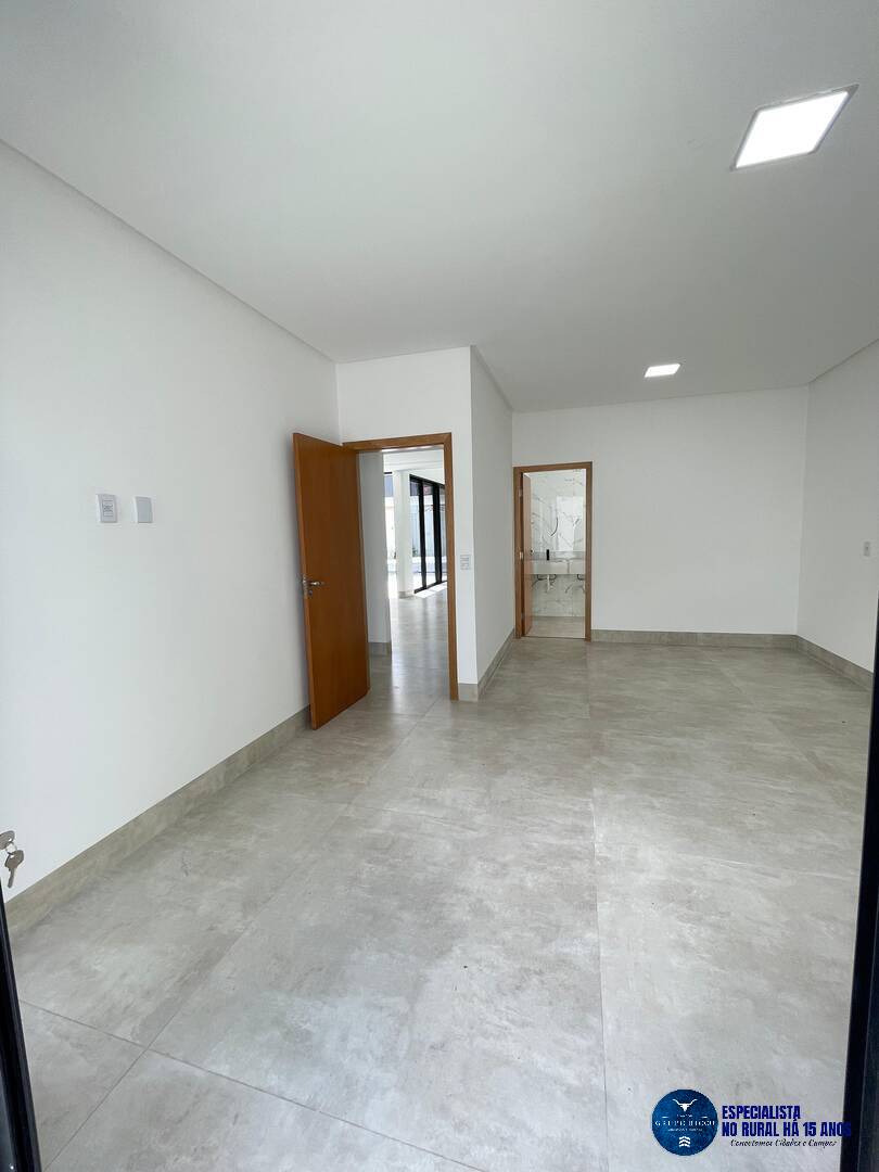 Casa à venda com 3 quartos, 200m² - Foto 7